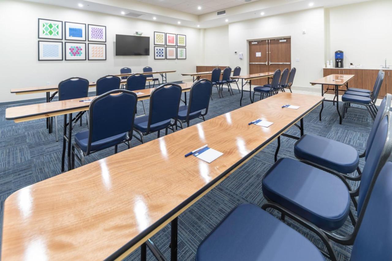 Holiday Inn Express & Suites - Fort Myers Airport By Ihg Exteriér fotografie