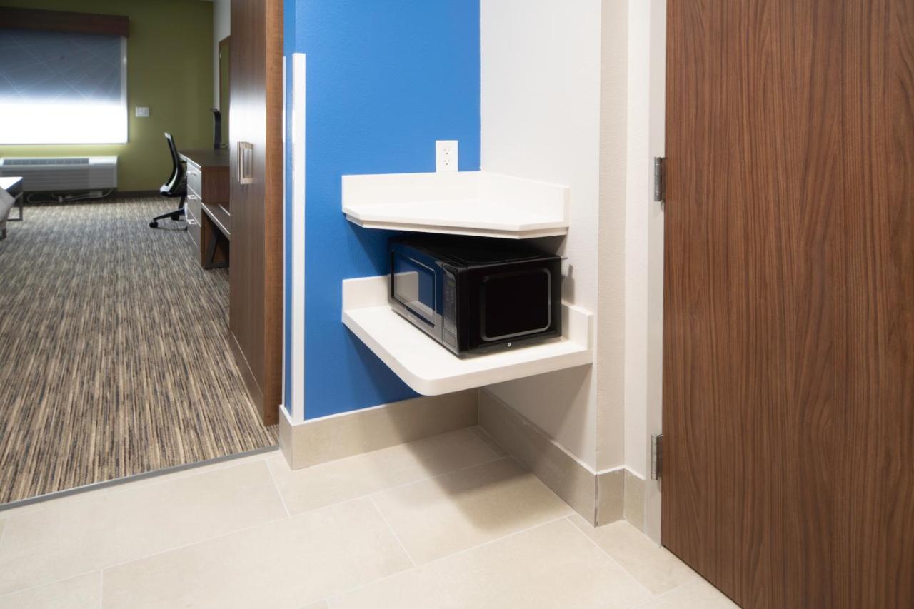 Holiday Inn Express & Suites - Fort Myers Airport By Ihg Exteriér fotografie