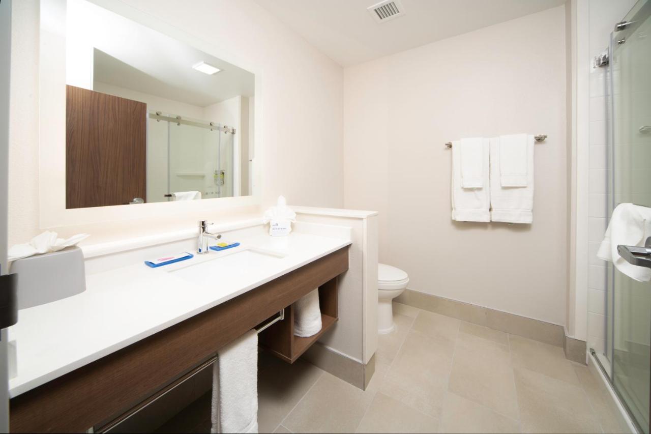 Holiday Inn Express & Suites - Fort Myers Airport By Ihg Exteriér fotografie