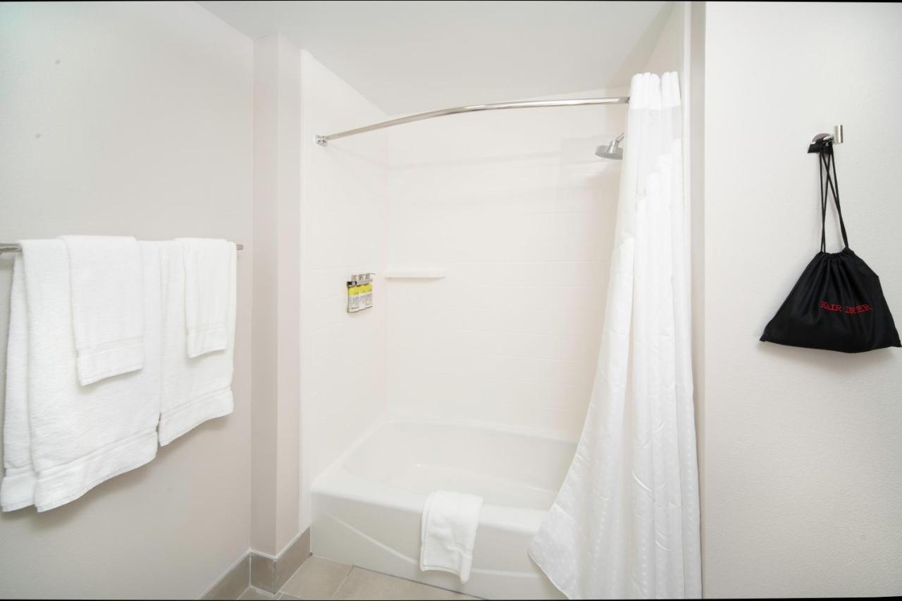 Holiday Inn Express & Suites - Fort Myers Airport By Ihg Exteriér fotografie