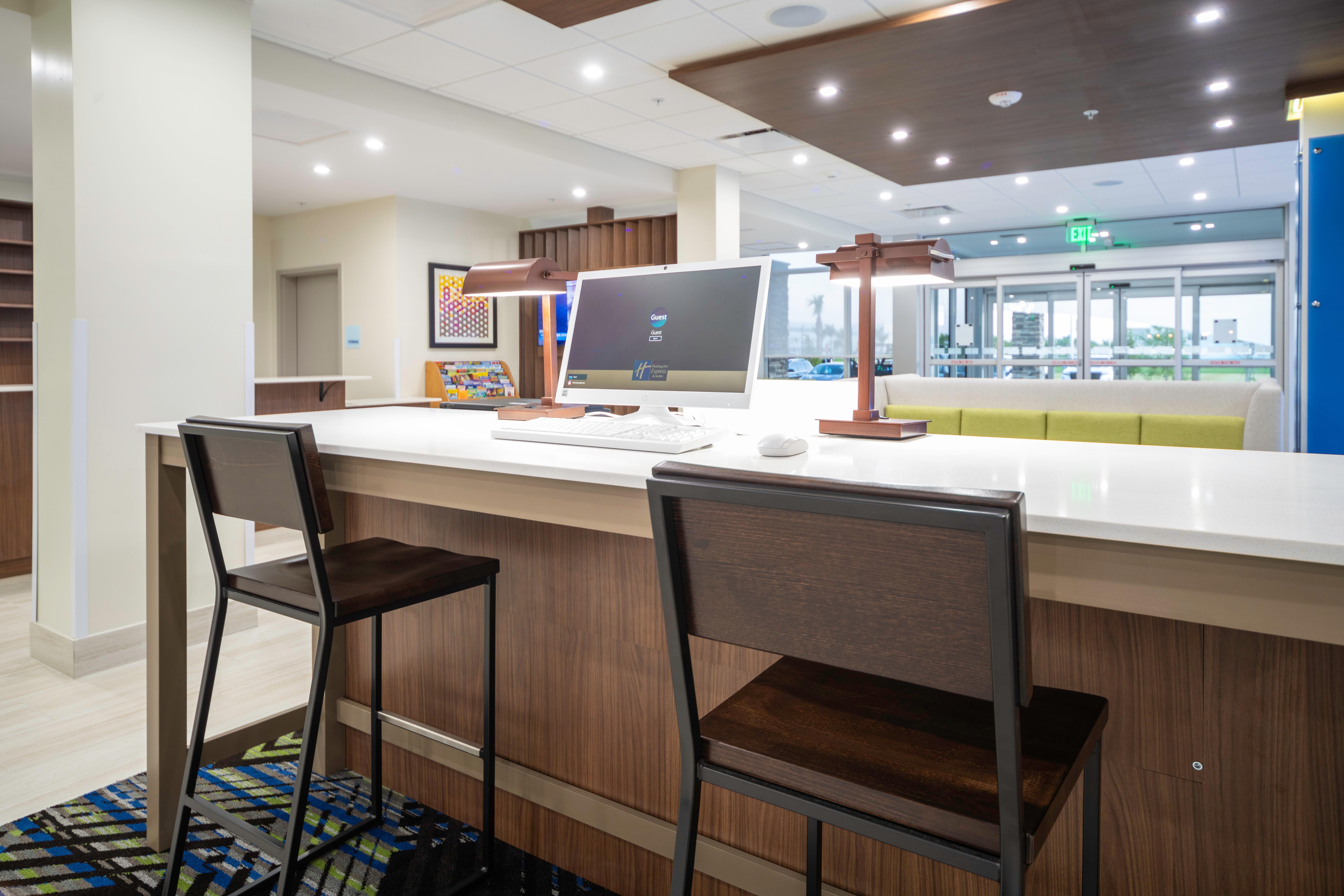 Holiday Inn Express & Suites - Fort Myers Airport By Ihg Exteriér fotografie